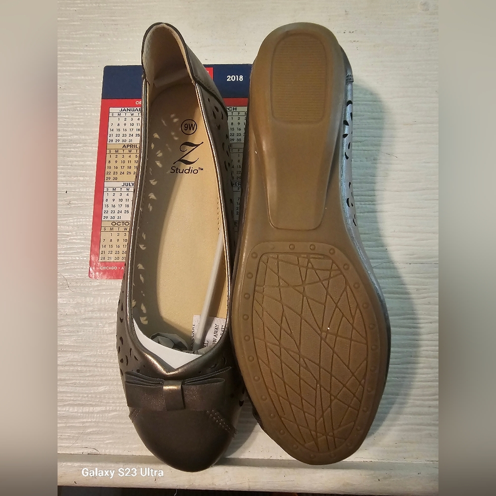 Ladies casual shoes